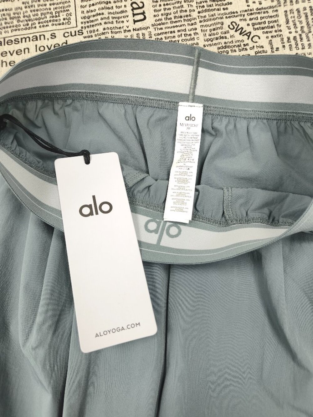 NWT🎉Steel Grey Alo Yoga Suit Up Trouser Relaxed Pants Clean Girl Style😉Regular - Picture 6 of 7